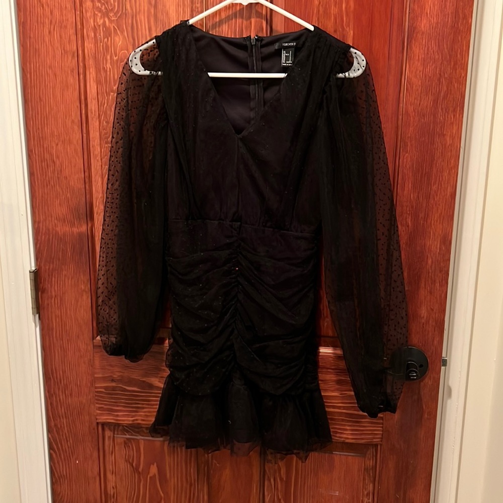 black long sleeve forever 21 dress